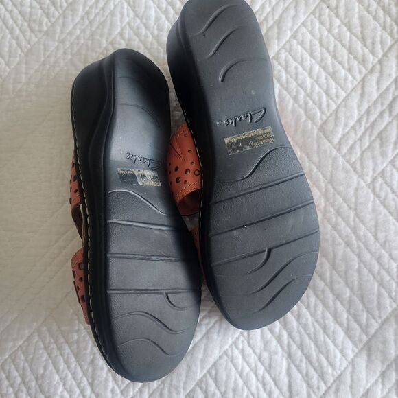 Clarks leather slide on sandals - Picture 8 of 10